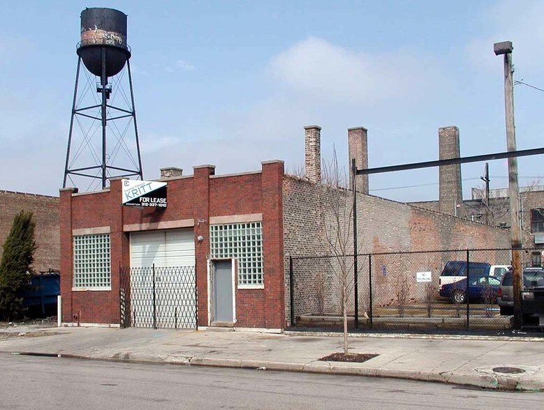 More Photos Of 2034 W Walnut St, Chicago Warehouse For Lease