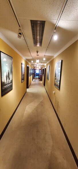 More Photos Of 120 S Victory Blvd, Burbank Loft Creative Space For Lease