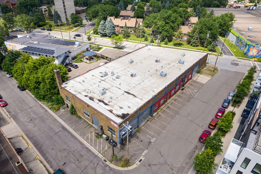 More Photos Of 2336 Territorial Rd, Saint Paul Warehouse For Sale