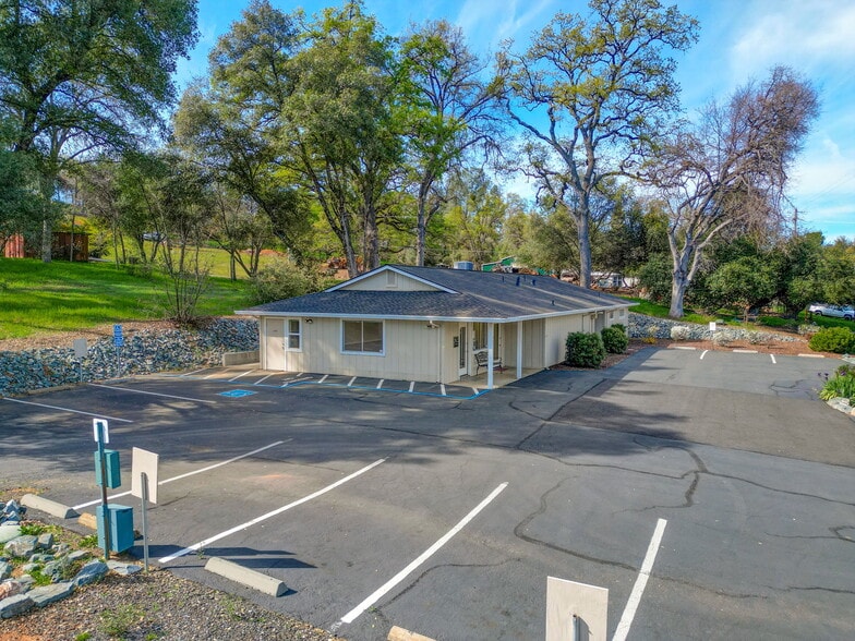 More Photos Of 382 CA-4, Murphys Office For Sale