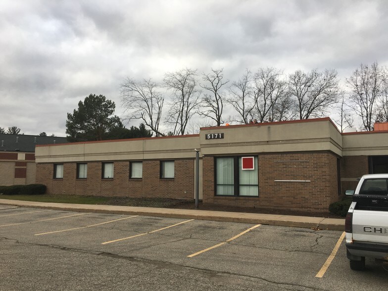 More Photos Of 5171 Plainfield Ave NE, Grand Rapids Medical For Sale
