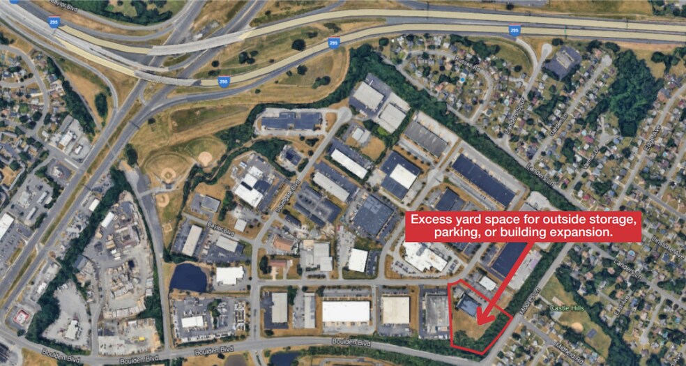 More Photos Of 40 McCullough Dr, New Castle Flex For Sale