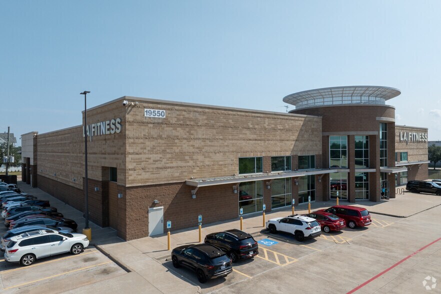 More Photos Of 19550 Restaurant Row, Houston Freestanding For Sale