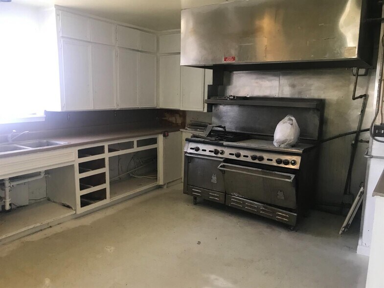 More Photos Of 1601 Vanda Ave, Lubbock Assisted Living For Sale