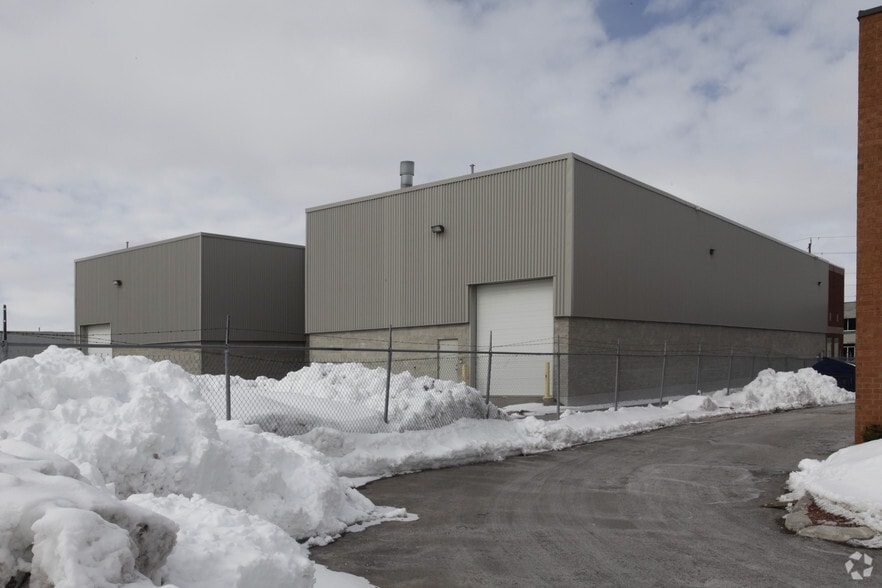 More Photos Of 1250 Kerrisdale Blvd, Newmarket Warehouse For Sale