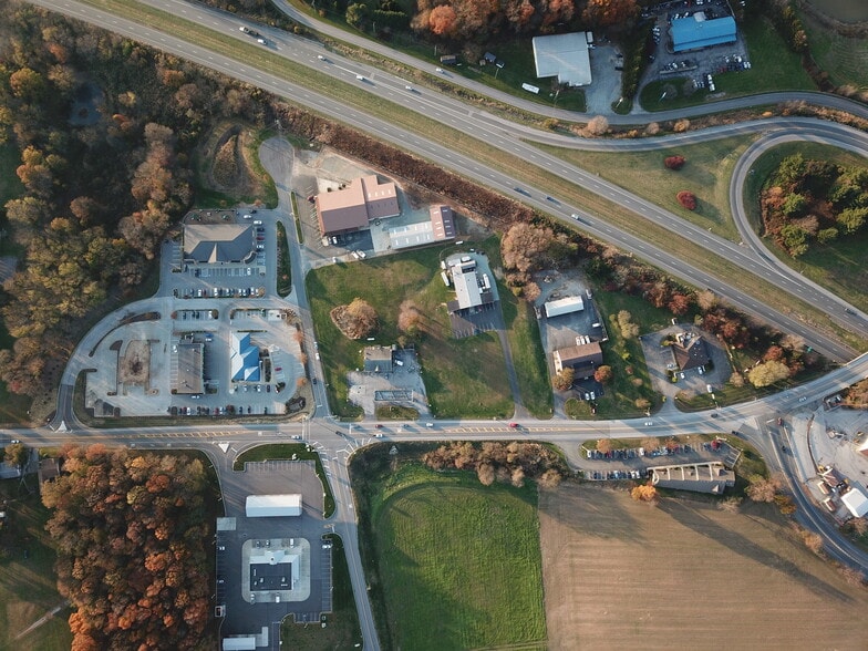 More Photos Of 275 Limestone Rd, Oxford Unknown For Lease