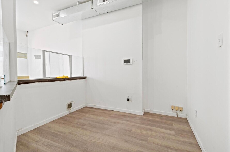 More Photos Of 1602 S Broad St, Philadelphia Apartments For Lease