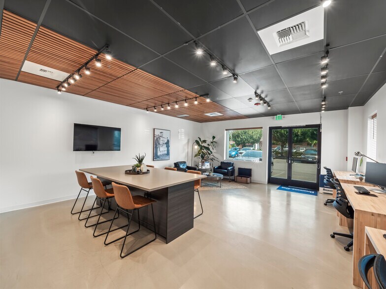 More Photos Of 3560-3562 Bridgeport Way, University Place Office For Lease