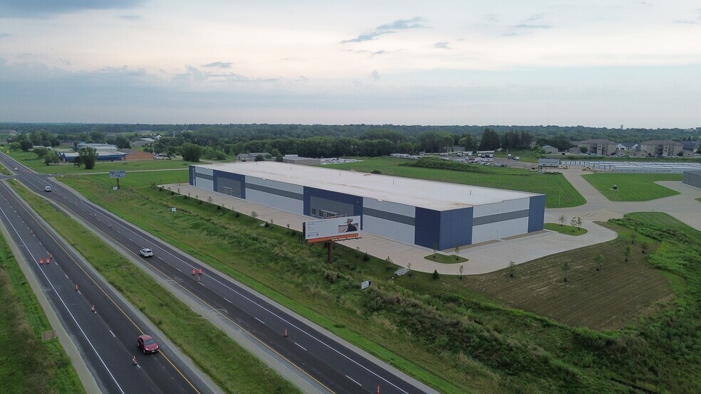 More Photos Of 3460 Marnie Ave, Waterloo Manufacturing For Lease