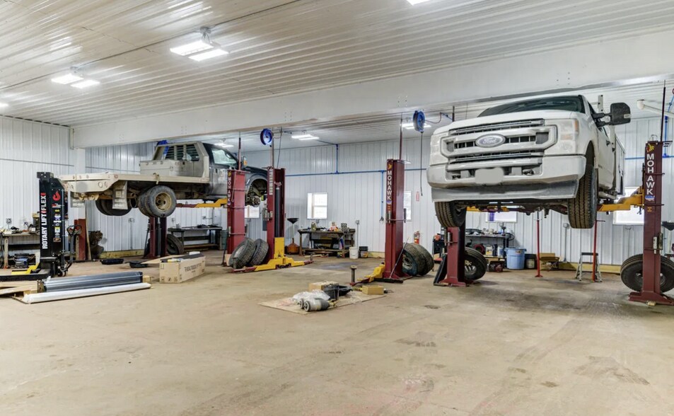 More Photos Of 511 N Perry St, Johnstown General Retail For Sale