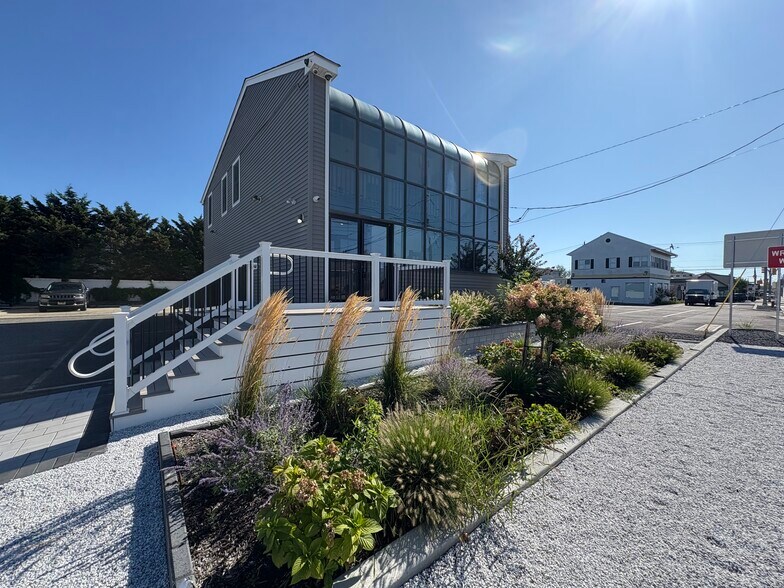 More Photos Of 319 W 8th St, Ship Bottom Storefront For Lease