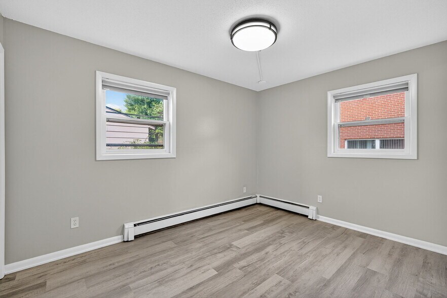 More Photos Of 800 13th St, West Des Moines Apartments For Sale