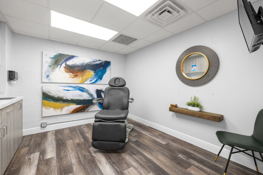 More Photos Of 815 S Howard Ave, Tampa Medical For Sale