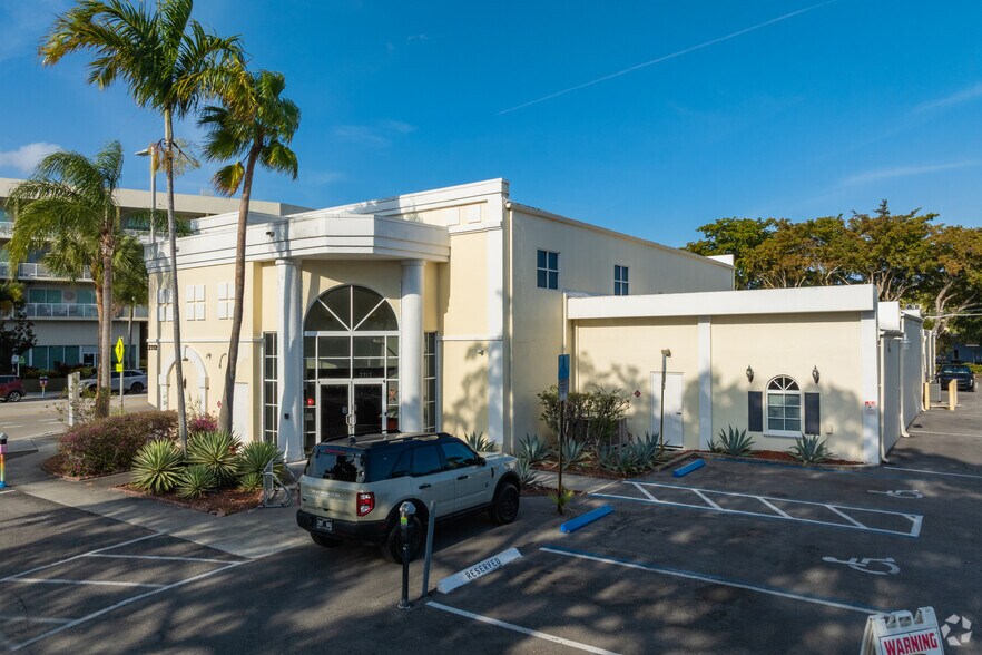 Primary Photo Of 2312 Wilton Dr, Wilton Manors Office For Lease