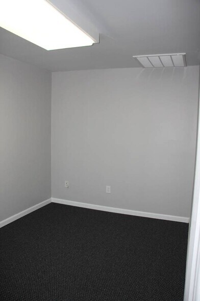 More Photos Of 2679 Route 17M, Goshen Medical For Lease