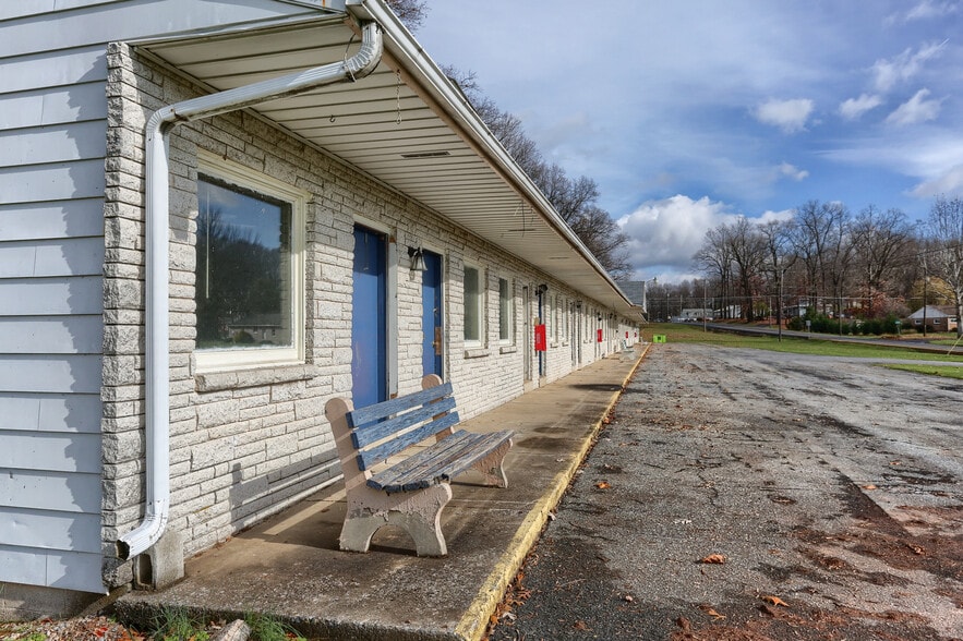 More Photos Of 4221 Stiegel Pike, Newmanstown Hotel For Sale