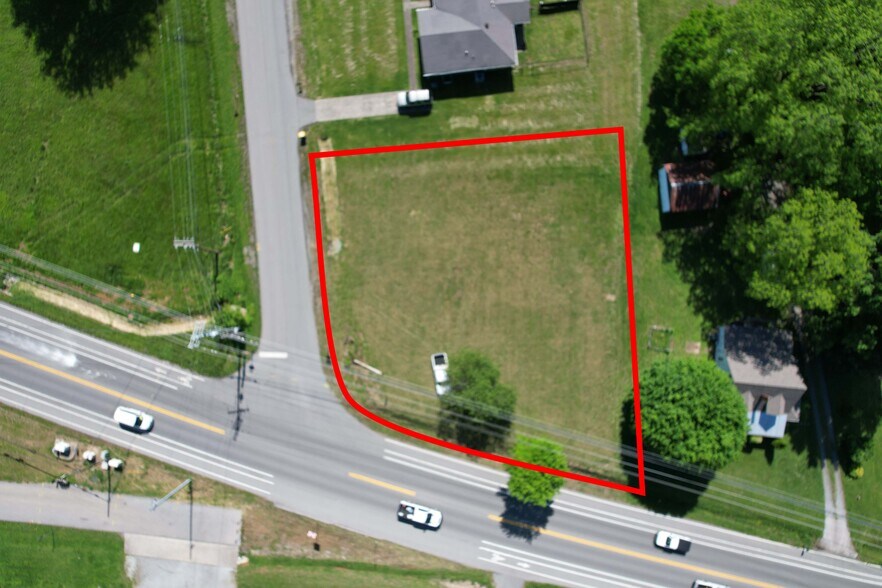 More Photos Of 2612 Us-31w, White House Land For Sale