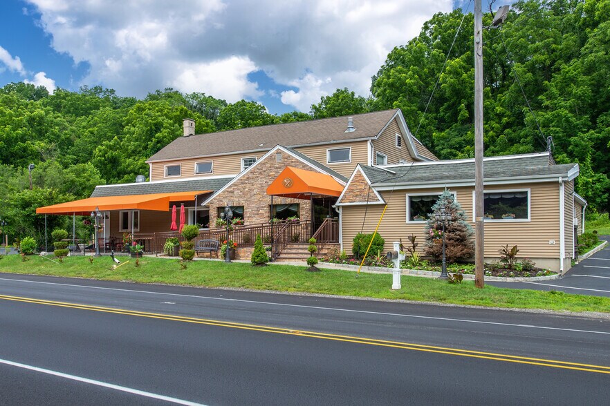 More Photos Of 3673 State Rt 94, Hamburg Restaurant For Sale