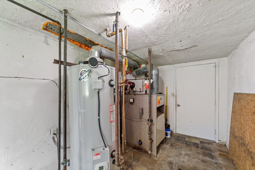 More Photos Of 5216 E Lake Rd, Sheffield Lake Apartments For Sale