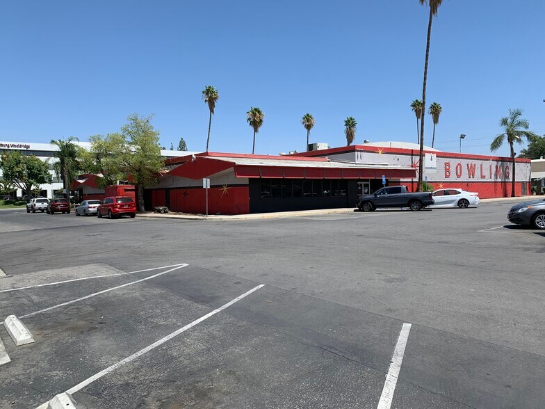 More Photos Of 1819 30th St, Bakersfield Bowling Alley For Sale