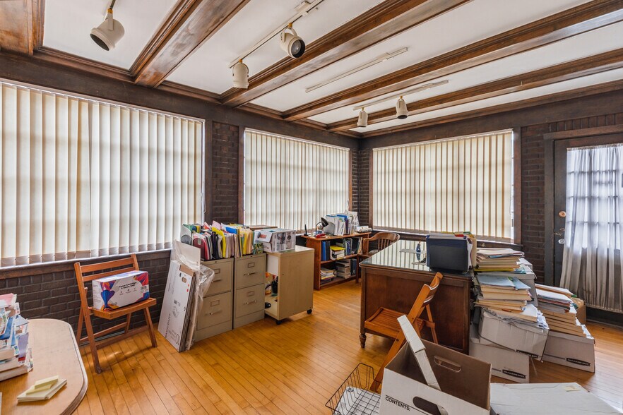 More Photos Of 93 Roxbury St, Keene Office For Sale