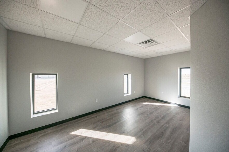 More Photos Of 14661 W I-20, Odessa Warehouse For Lease