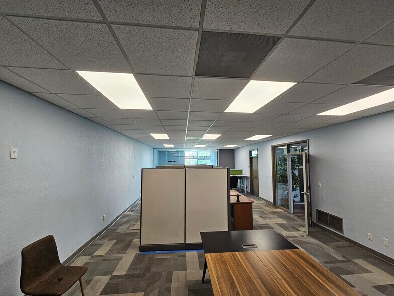 More Photos Of 748 Broadway, Dunedin Storefront Retail Office For Lease