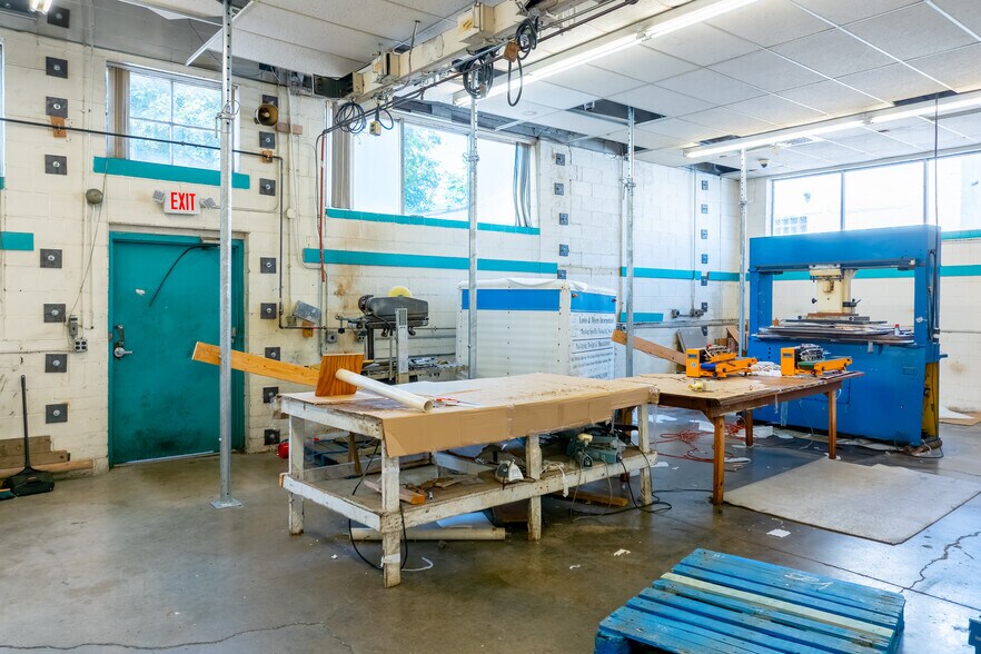 More Photos Of 25-45 Rutter St, Rochester Industrial For Sale