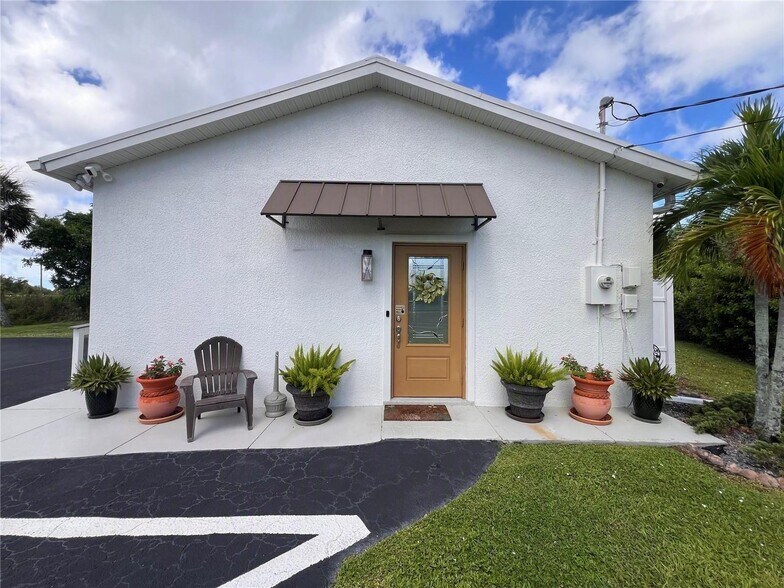 More Photos Of 180 Rio Villa Dr, Punta Gorda Freestanding For Sale