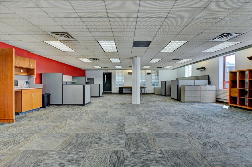 More Photos Of 139 Chestnut St, Nutley Office For Lease
