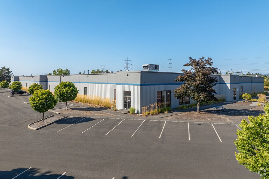 More Photos Of 1880 SW Merlo Dr, Beaverton Warehouse For Lease