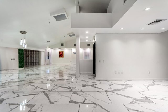 More Photos Of 4225 Crenshaw Blvd, Los Angeles Bar For Lease