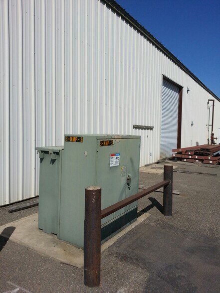 More Photos Of 6917 Mccomber St, Sacramento Warehouse For Sale