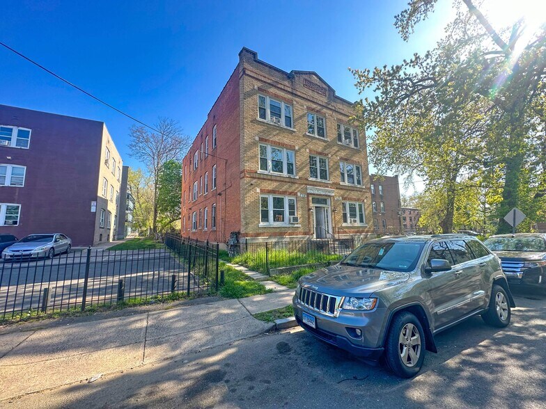 More Photos Of 256-258 Mather St, Hartford Apartments For Sale