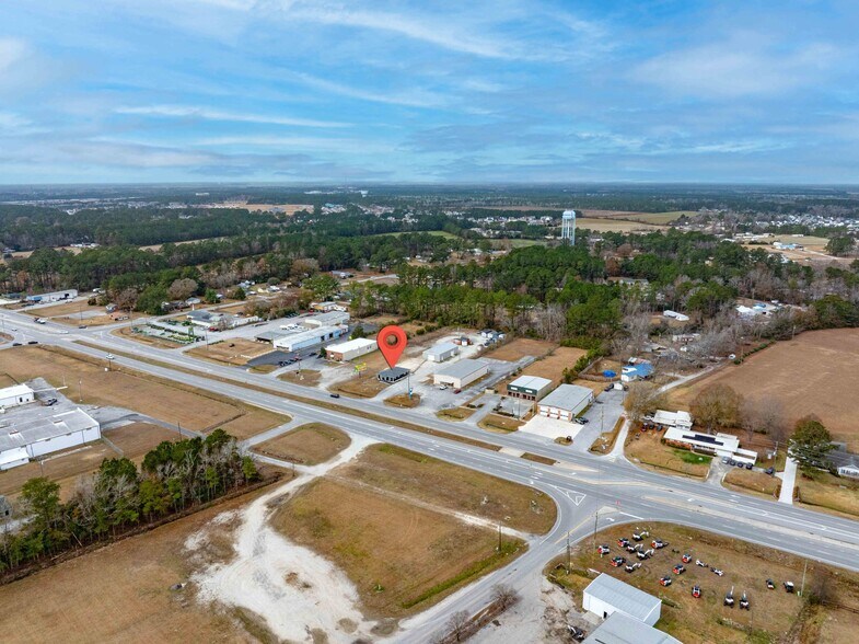 More Photos Of 3261 New Bern Hwy, Jacksonville Light Distribution For Lease
