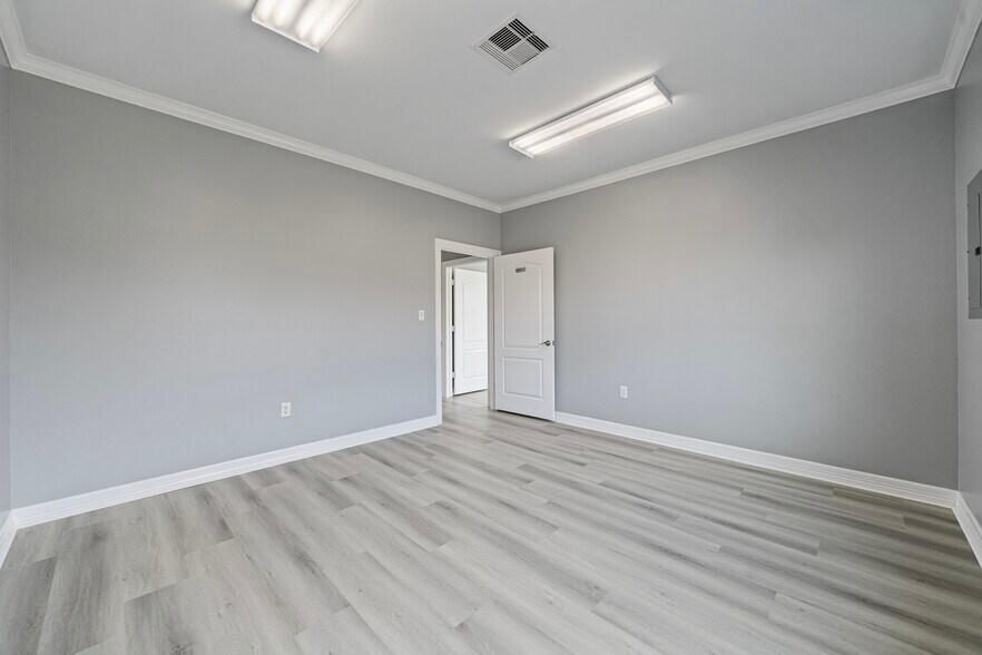 More Photos Of 4502 Riverstone Blvd, Missouri City Medical For Lease