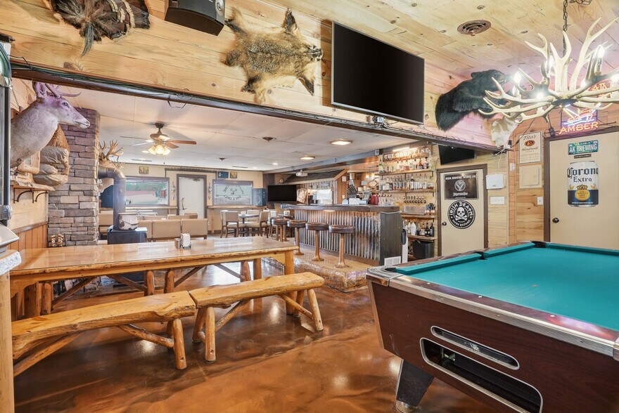 More Photos Of 3075 3rd Ave, Valley Specialty For Sale