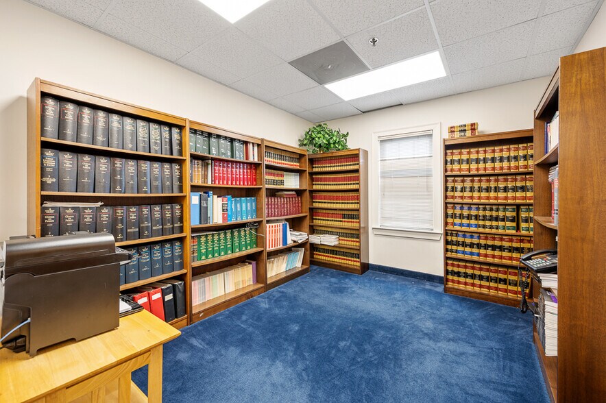 More Photos Of 176 East Main St, Westborough Medical For Sale