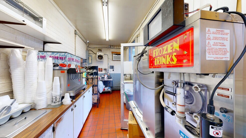 More Photos Of 1101 S Main St, Lexington Restaurant For Sale