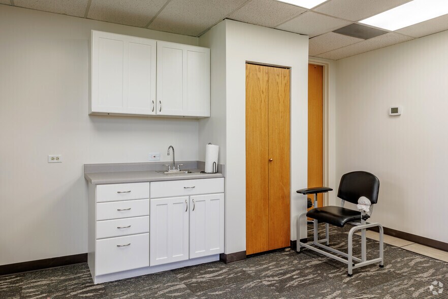 More Photos Of 8853-8859 Fox Dr, Thornton Coworking Space