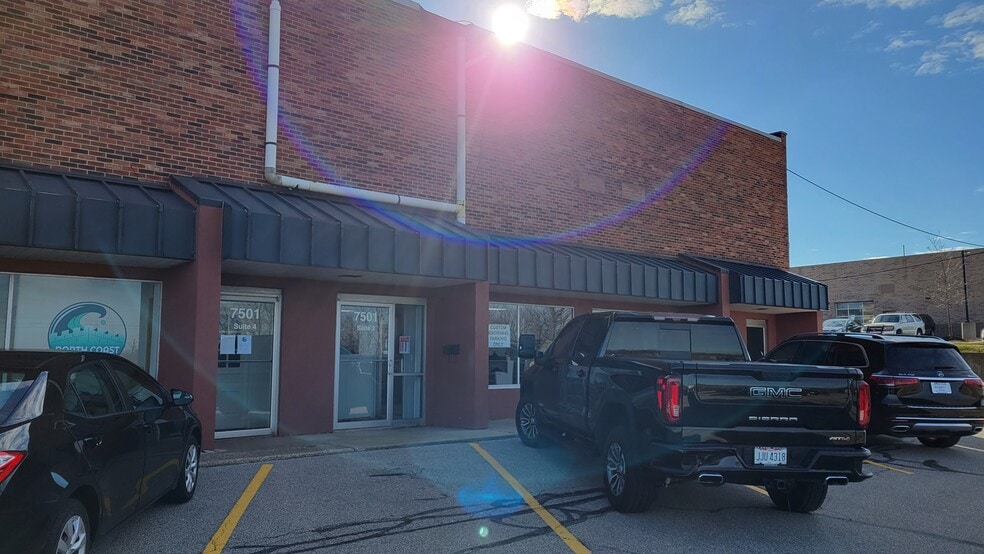 More Photos Of 7501-7537 Mentor Ave, Mentor General Retail For Lease