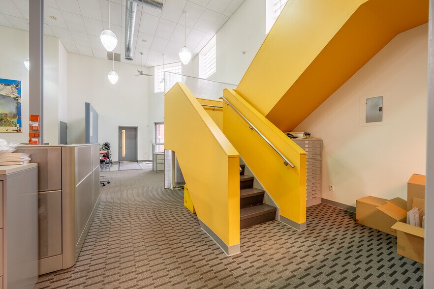 More Photos Of 8950 127th St, Richmond Hill Warehouse For Sale