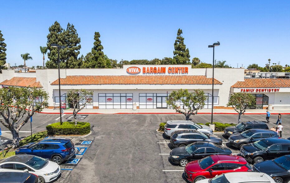 More Photos Of 6900-7100 S Santa Fe Ave, Huntington Park Unknown For Lease