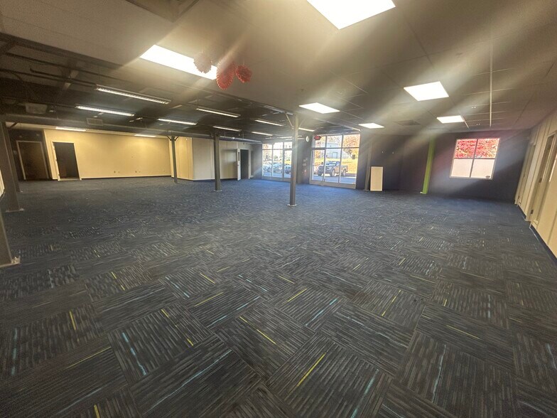 More Photos Of 210 Bridgewater Rd, Aston Light Manufacturing For Lease