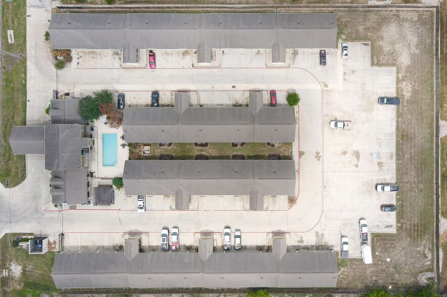 More Photos Of 301 W State Highway 72, Kenedy Hotel For Sale