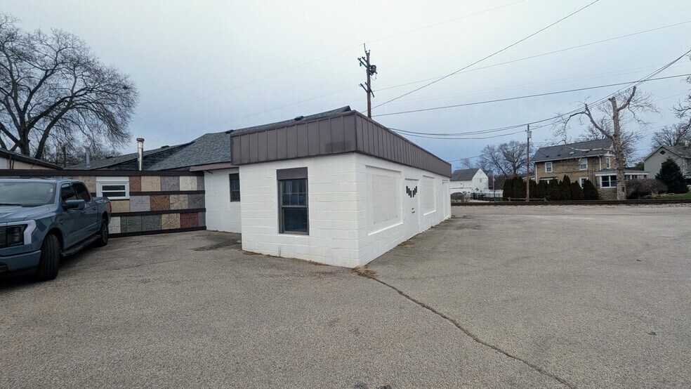More Photos Of 3619 Church St, Newtown Warehouse For Lease