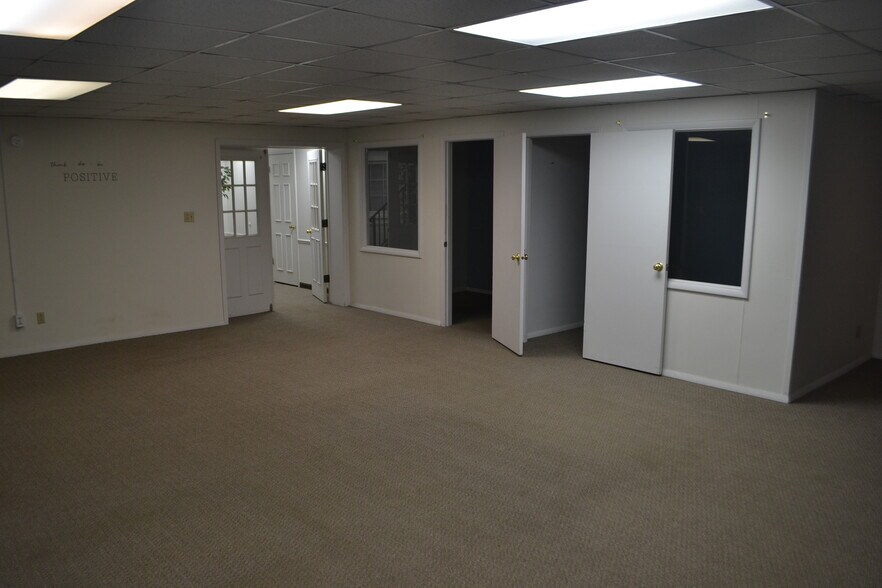 More Photos Of 115 N 6th St, Wausau Medical For Lease
