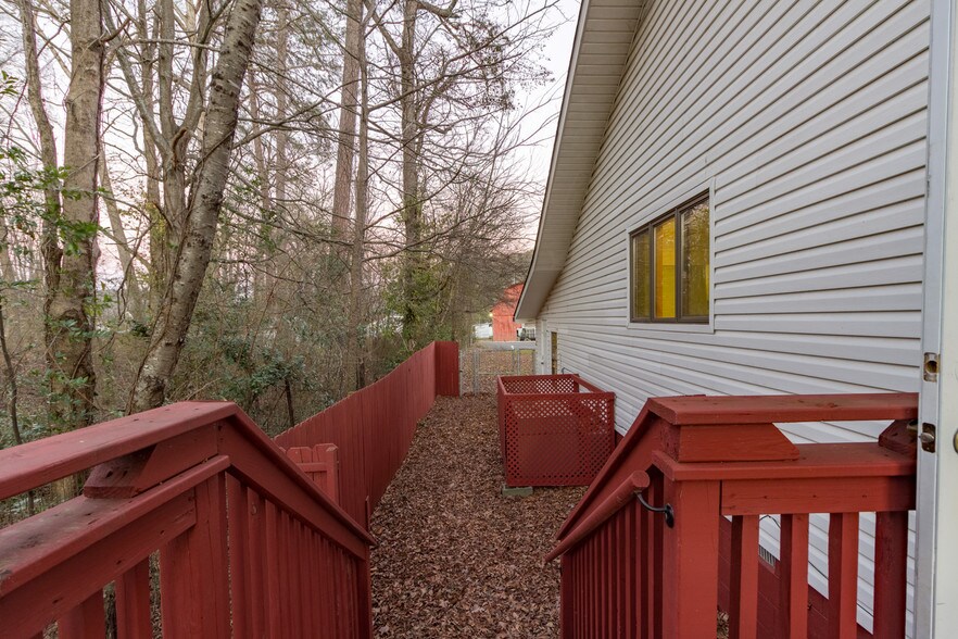 More Photos Of 1422 Mineral Springs Rd, Dalton Office For Sale