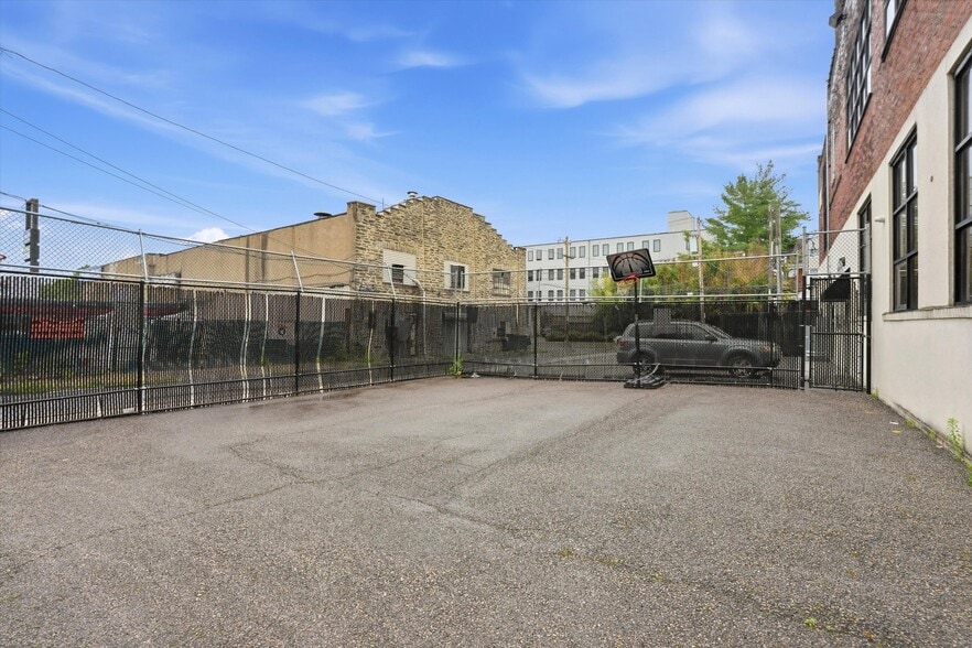 More Photos Of 5534-5546 Pulaski Ave, Philadelphia Office For Lease