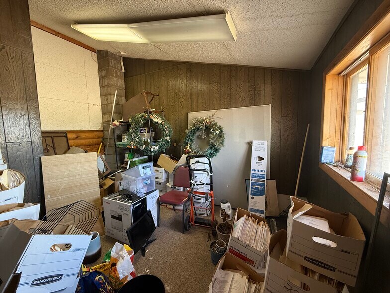 More Photos Of 35 5th Ave, Belle Fourche Office For Sale